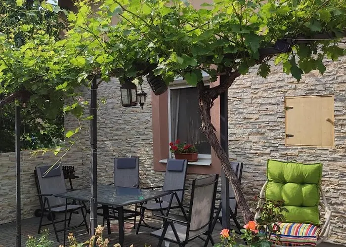 Lugas Apartman